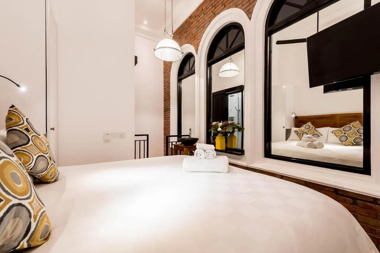 Central 1 Bedroom Villa 5 Min Walk To Seminyak Beach